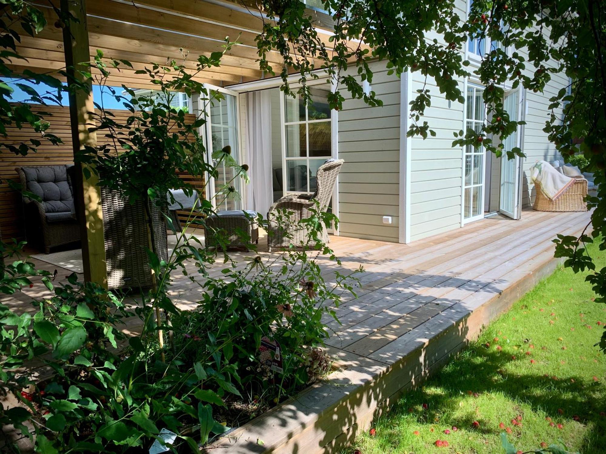 Strandnaera, Pergola, P-Plats I Hoellviken Esterno foto
